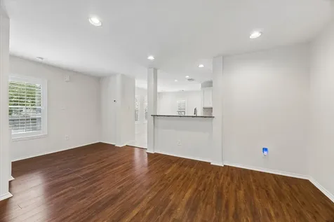 922 W Heights Hollow Lane W Houston TX 77007