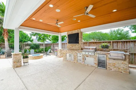 2735 Driftwood Drive Manvel TX 77578
