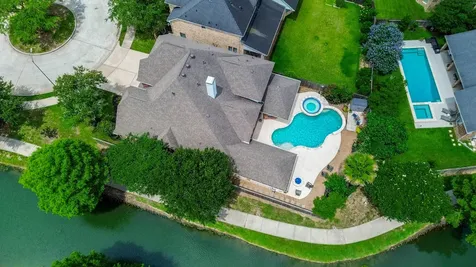 2735 Driftwood Drive Manvel TX 77578