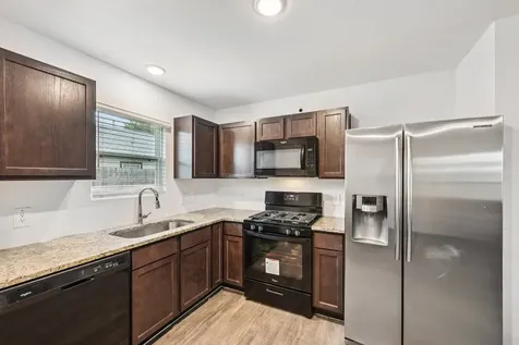 852 Road 5138 Cleveland TX 77327