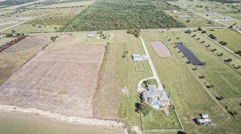000 W Bayshore Drive Anahuac TX 77514