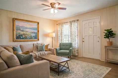 713 Burleson Street Brenham TX 77833