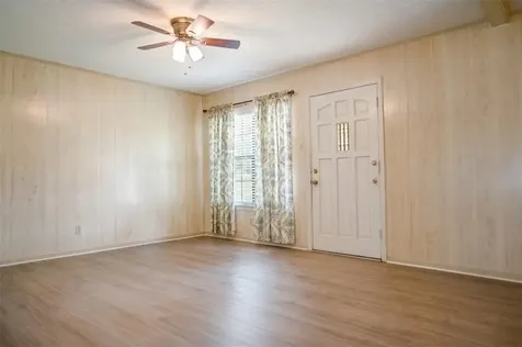 713 Burleson Street Brenham TX 77833