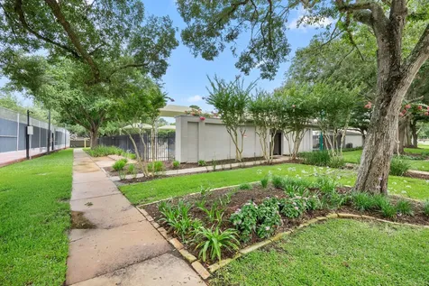 814 Palm Grove Circle Sugar Land TX 77498