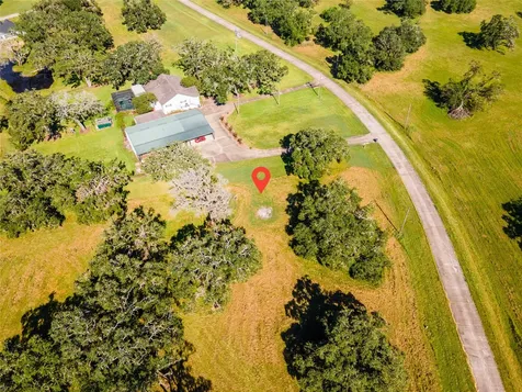 718 Rancho Chico Court Angleton TX 77515