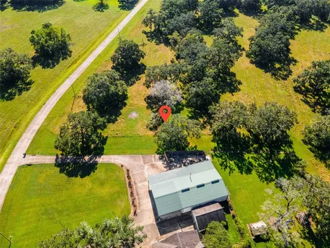 718 Rancho Chico Court Angleton TX 77515