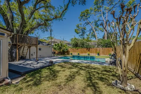 12458 Woodthorpe Lane Houston TX 77024