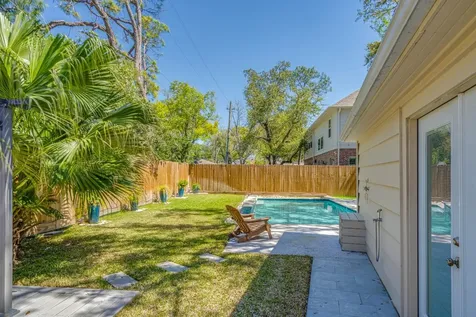 12458 Woodthorpe Lane Houston TX 77024