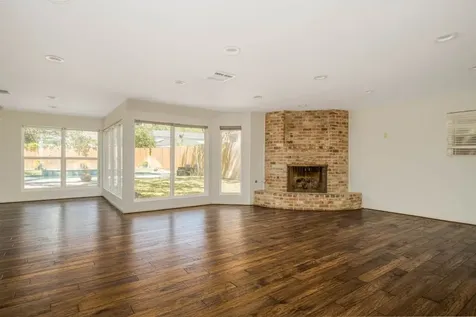 12458 Woodthorpe Lane Houston TX 77024