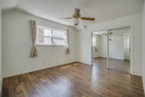 12458 Woodthorpe Lane Houston TX 77024