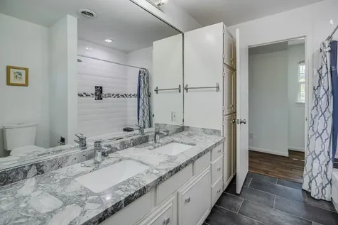 12458 Woodthorpe Lane Houston TX 77024