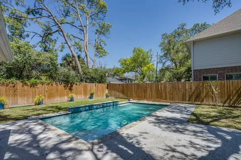 12458 Woodthorpe Lane Houston TX 77024