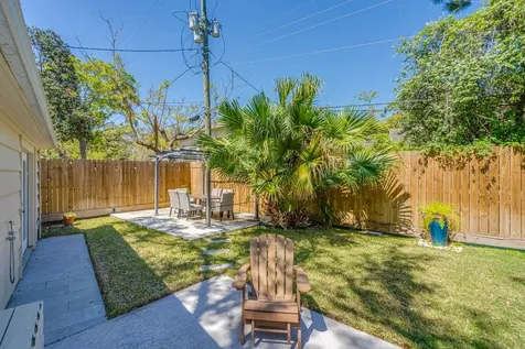 12458 Woodthorpe Lane Houston TX 77024