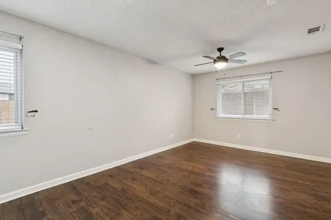 910 Via Valencia Mesquite TX 75150