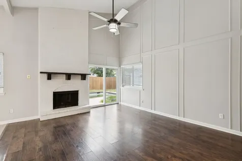 910 Via Valencia Mesquite TX 75150