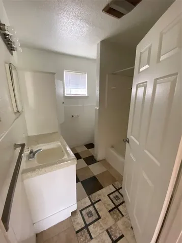 5610 Royal Palms Street 23 Houston TX 77021