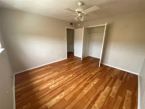 5610 Royal Palms Street 23 Houston TX 77021