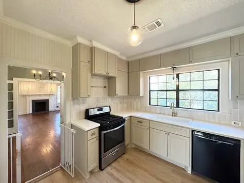 106 S Grace Street Crockett TX 75835