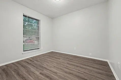 1321 N 7th Street Conroe TX 77301