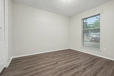 1321 N 7th Street Conroe TX 77301