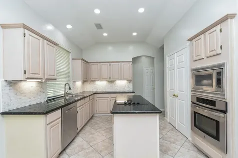 202 W Sterling Pond Circle The Woodlands TX 77382