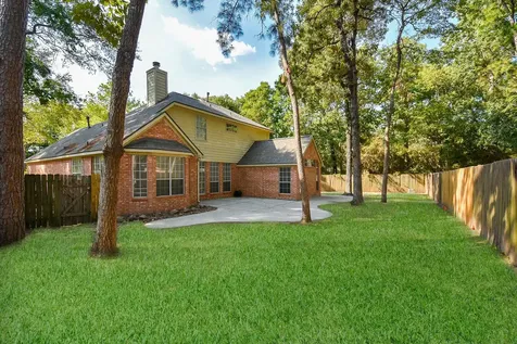 202 W Sterling Pond Circle The Woodlands TX 77382