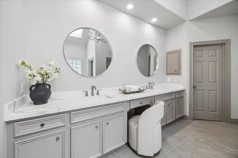1419 W Hilshire Park Drive Houston TX 77055