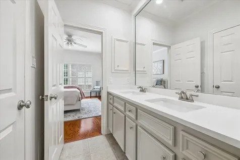 1419 W Hilshire Park Drive Houston TX 77055