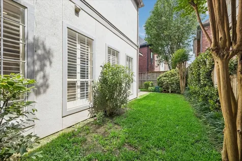1419 W Hilshire Park Drive Houston TX 77055