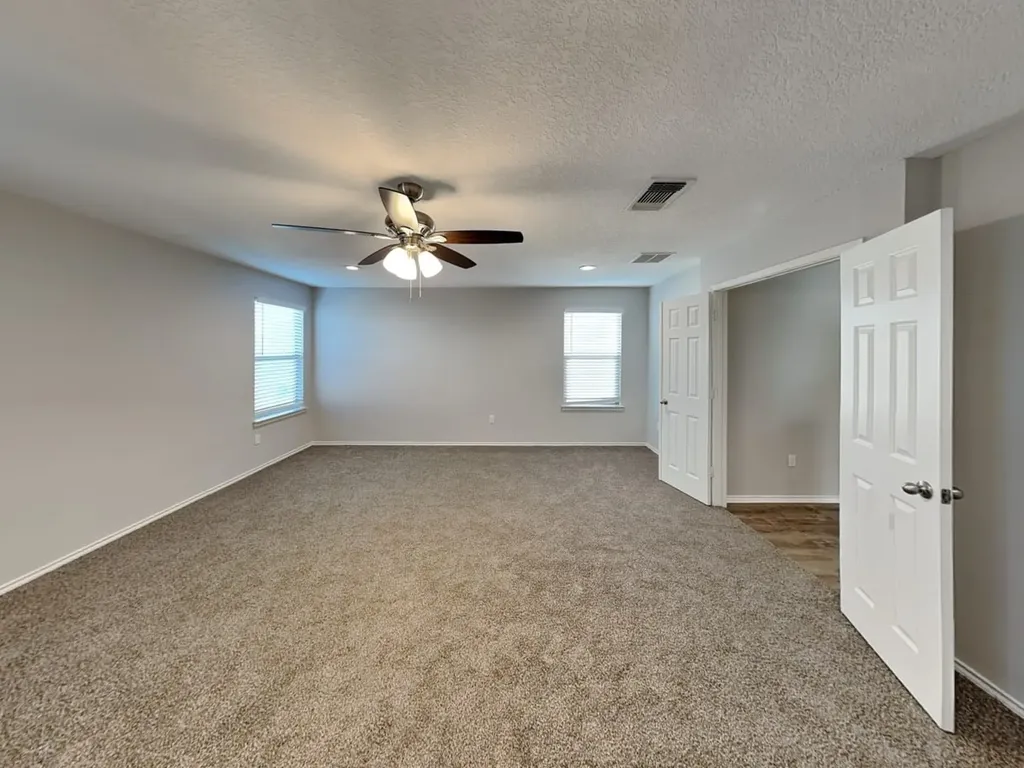 6951 Dulce Meadow San Antonio TX 78252