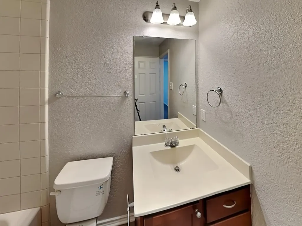 6951 Dulce Meadow San Antonio TX 78252