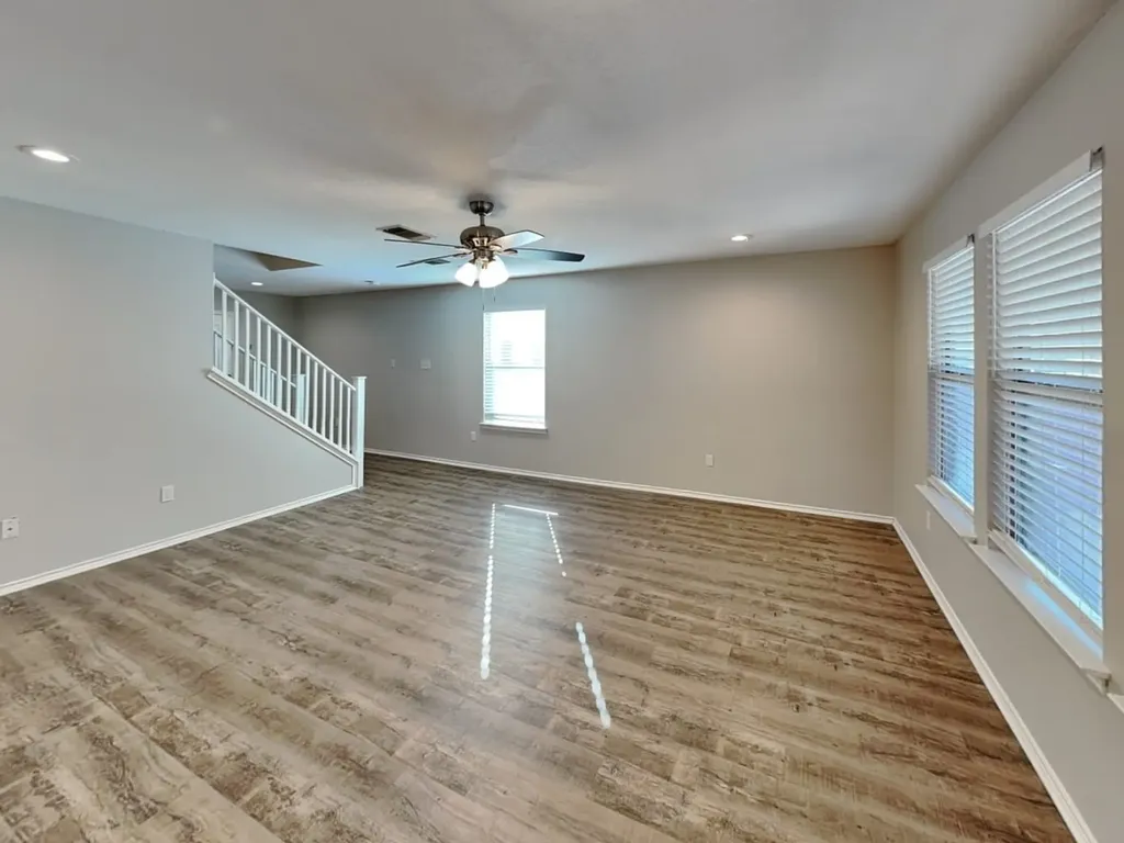 6951 Dulce Meadow San Antonio TX 78252