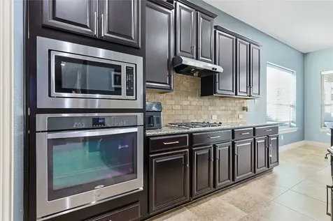 289 W Bend Drive League City TX 77573