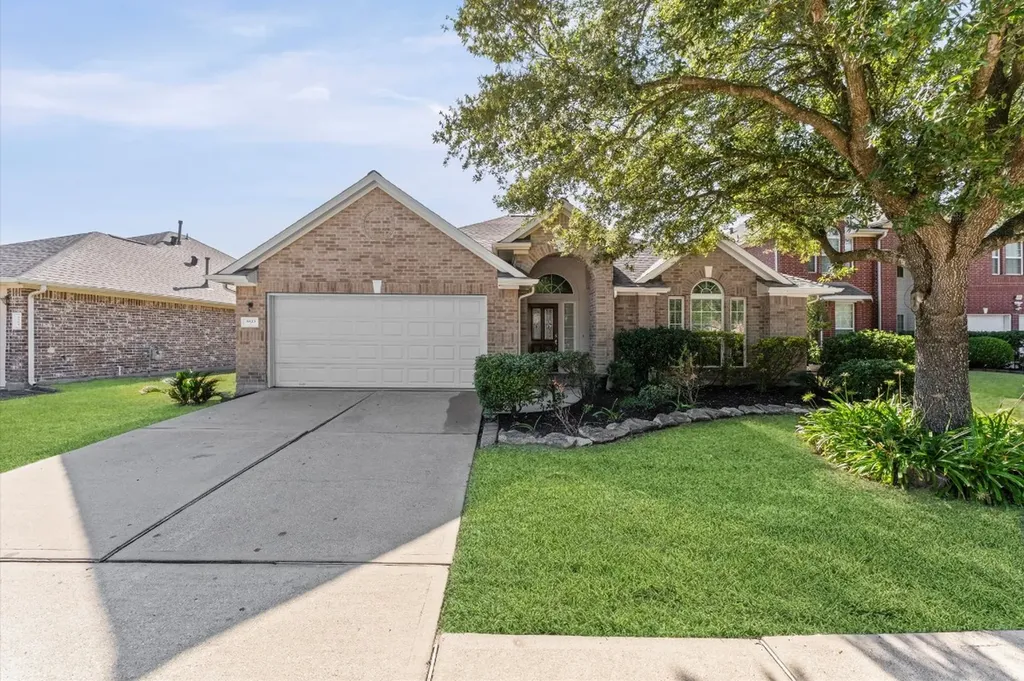 9523 Glendown Lane Houston TX 77070