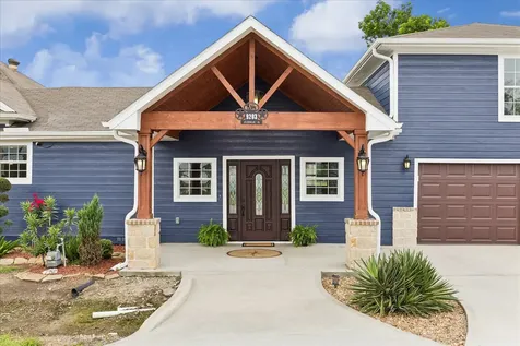 9203 Avenue G Liverpool TX 77577