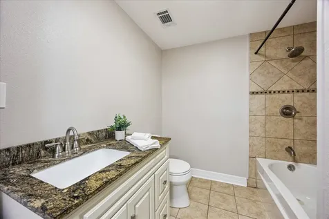 9203 Avenue G Liverpool TX 77577