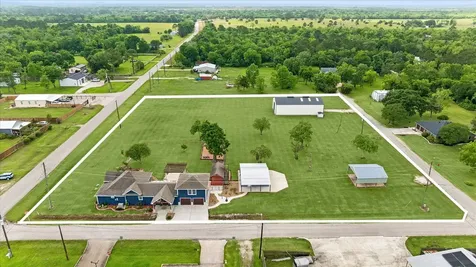 9203 Avenue G Liverpool TX 77577