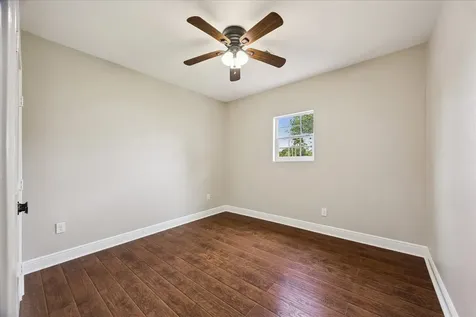 9203 Avenue G Liverpool TX 77577