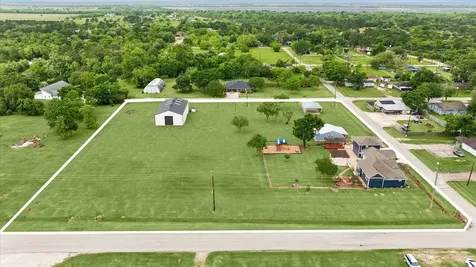 9203 Avenue G Liverpool TX 77577