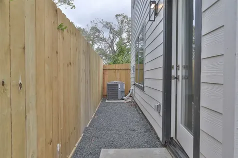 9343 Lavender Street North Houston TX 77016