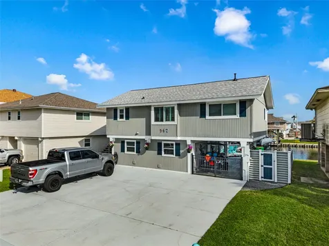 967 Bonita Street Bayou Vista TX 77563