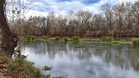 256 Greasy Bend Smithville TX 78957