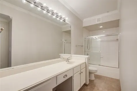 2111 Welch Street A321 Houston TX 77019