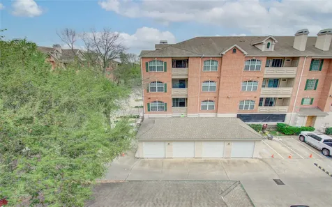 2111 Welch Street A321 Houston TX 77019