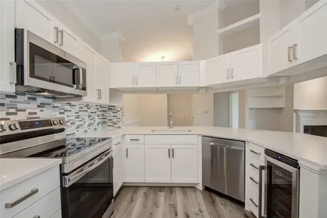 2111 Welch Street A321 Houston TX 77019