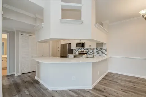 2111 Welch Street A321 Houston TX 77019