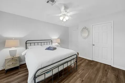 5474 Imogene Street Houston TX 77096