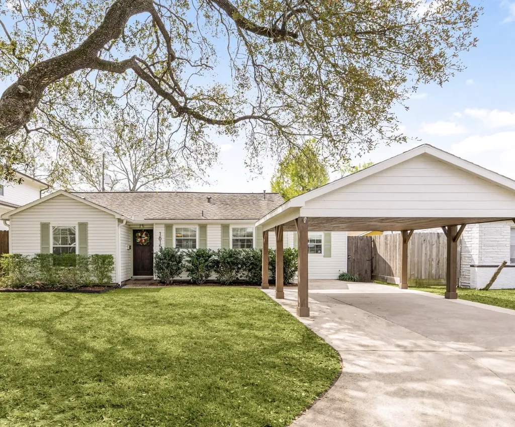 1815 Chantilly Lane Houston TX 77018