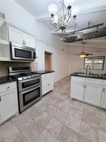 618 Sulphur Street Houston TX 77034