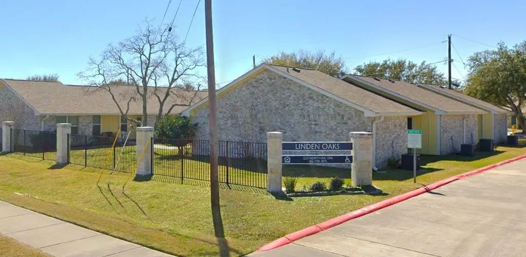 1201 N Live Oak Rockport TX 78382
